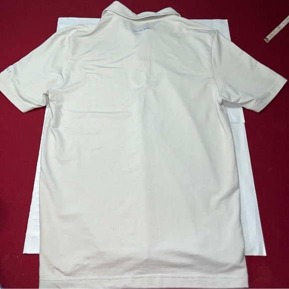 Travis Mathews Light GRAY golf POLO Shirt ALBANY On Sleeve Blue Chest Stripes M - Picture 6 of 15